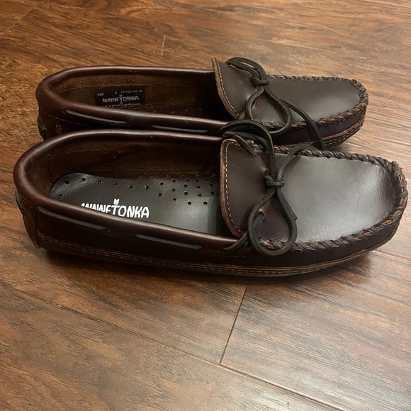 Classic Minnetonka Driving Mocassin-NWOT Men’s-size 8 and Women’s size 10 - Picture 3 of 11